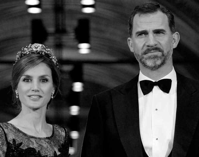 THE SPANISH ROYAL HOUSE: THEIR ROYAL HIGHNESSES THE KINGS OF ESPAÑA. 